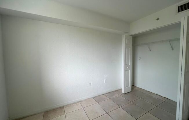 3 beds, 2 baths, 1,079 sqft, $2,600, Unit 13820-306