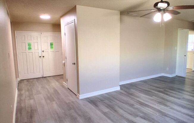 5780 N. 8th St. Duplex