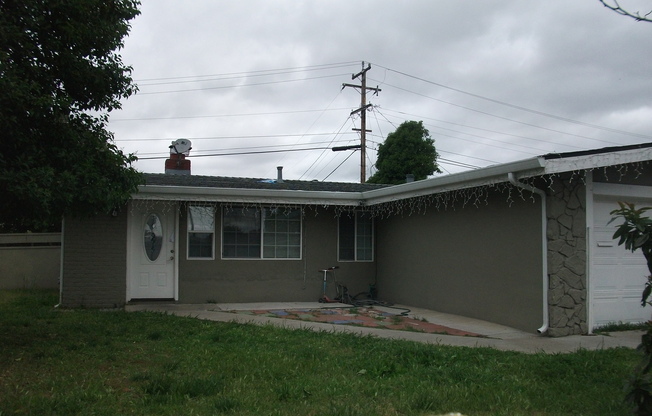 East San Jose Three Bedroom House for Rent