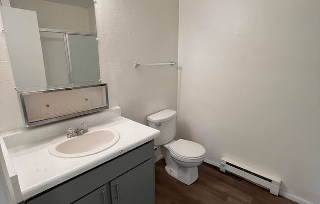 2 beds, 1 bath, 850 sqft, $825, Unit TU3050-12