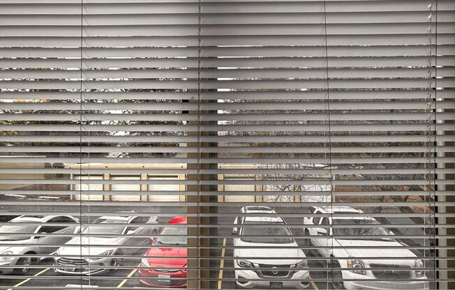 1 bed, 1 bath, 660 sqft, $1,075, Unit H - 037