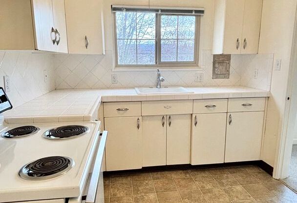 N0131 - Claremont Apartments