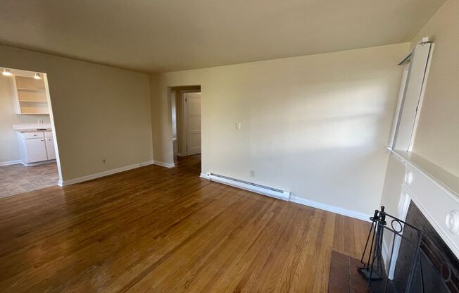 Large 2Bedroom 1Bathroom Duplex w/ Attached Private Garage Available in Beacon Hill!