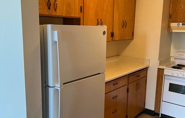 1 bed, 1 bath, $1,195, Unit 6