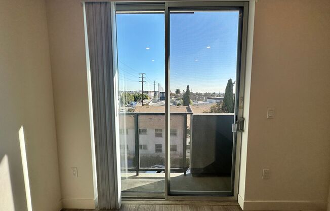 1 bed, 1 bath, 650 sqft, $3,200, Unit 403