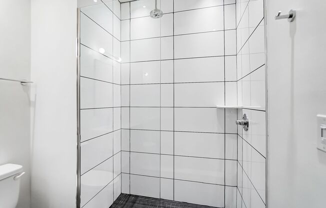 1 bed, 1 bath, 810 sqft, $1,940, Unit 100-403