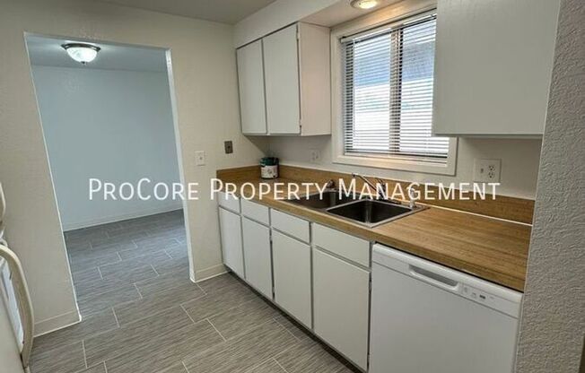 Linda Vista Ln. - 3051