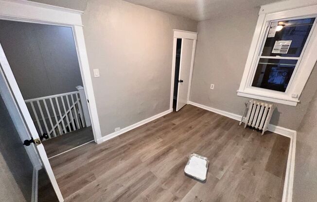 3 beds, 1 bath, $1,375