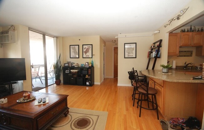 872 Massachusetts Ave