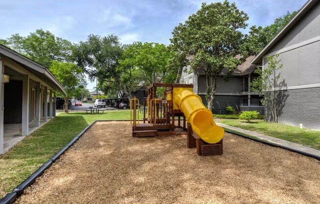 Distinction Apartment Homes