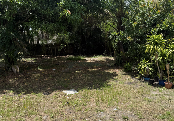 328 S BISCAYNE RIV DR