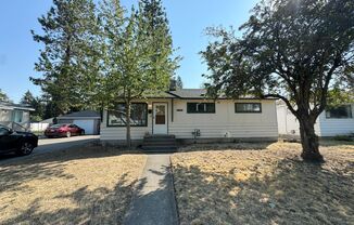 Beautiful 3 Bed, 1 Bath Rancher near Riverside State Park!