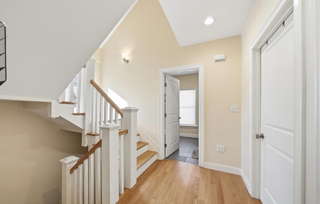 50 CARLETON ST