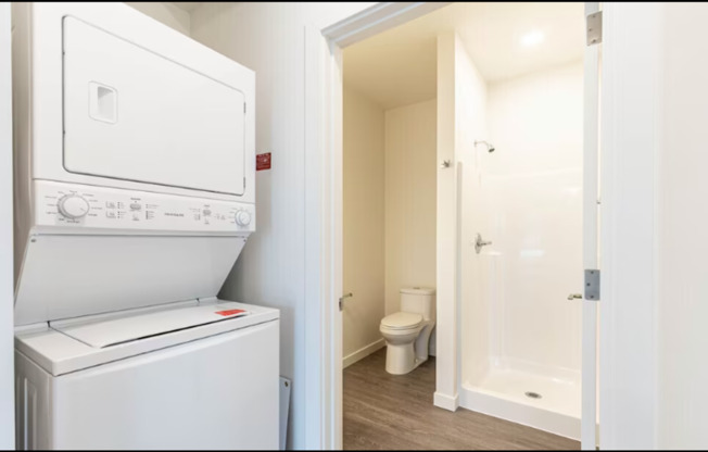 Studio, 1 bath, 367 sqft, $1,025, Unit 301