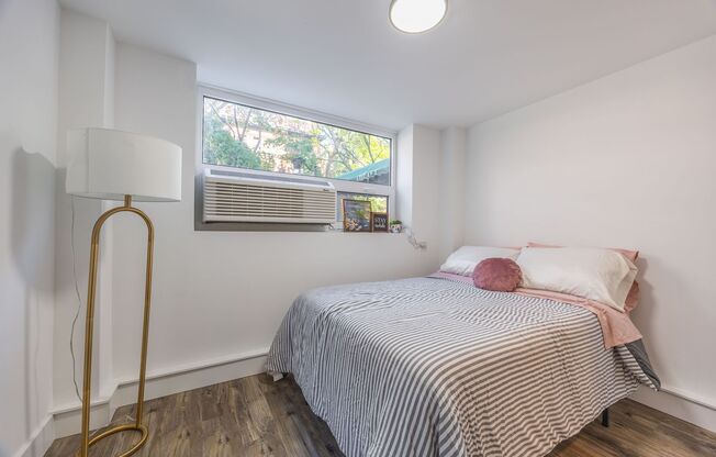 1 bed, 1 bath, $1,750, Unit 002