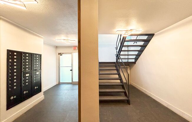 1 bed, 1 bath, 607 sqft, $1,395, Unit 105