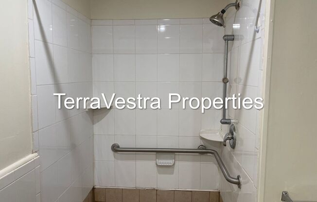 4508-4510 Roosevelt Ave