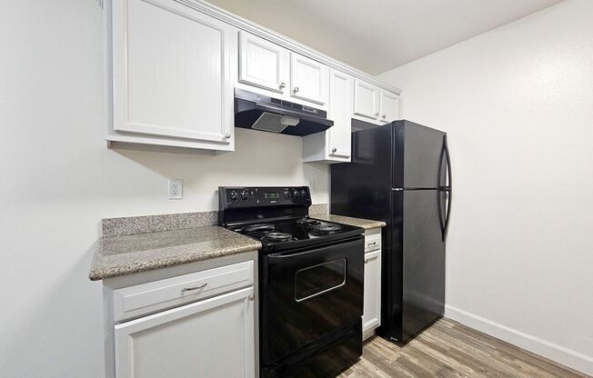 2 beds, 2 baths, 970 sqft, $2,395, Unit 039