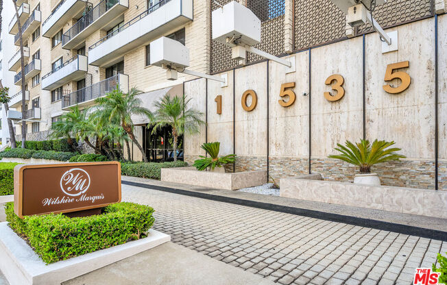 2 beds, 2 baths, 1,352 sqft, $5,100, Unit 1014