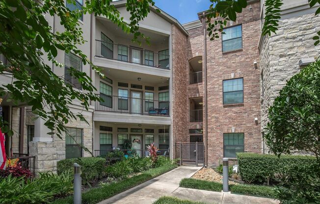 Sunningdale Beautiful 55+ Living in the Woodlands