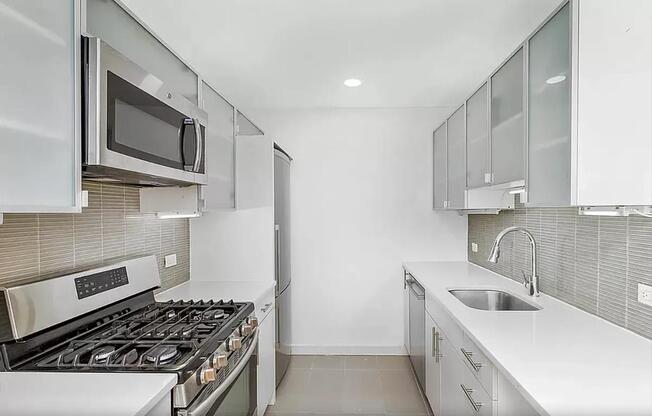 1 bed, 1 bath, $2,995, Unit 8B