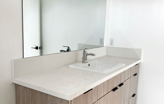 Soho Group- Lomita