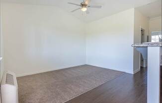 Welcome to Riverplace Apartment Homes