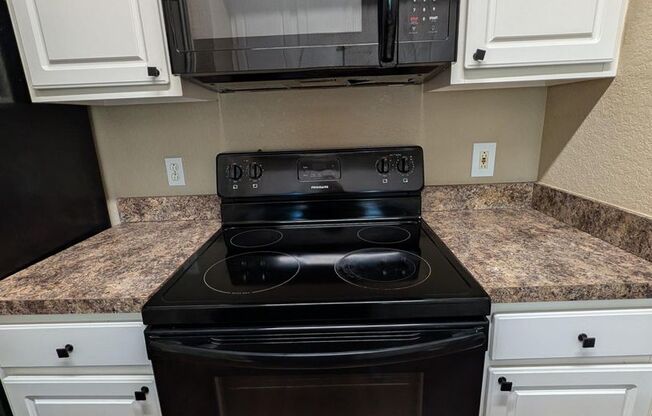 1 bed, 1 bath, $1,500, Unit Unit 423
