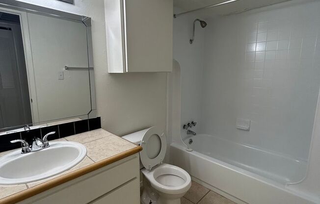 1 bed, 1 bath, 570 sqft, $1,249, Unit OPA-221