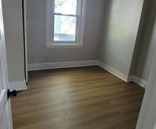 3 beds, 1 bath, $1,675