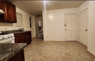 2 beds, 1 bath, 1,000 sqft, $2,700, Unit 1