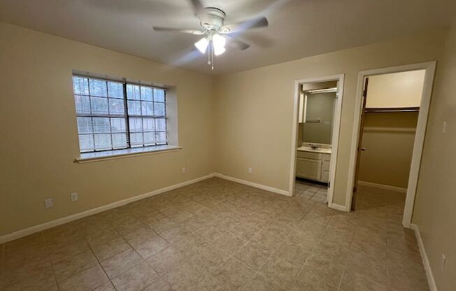 3 beds, 2 baths, $1,600