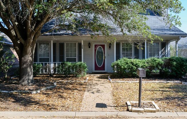FURNISHED AND MOVE IN READY!