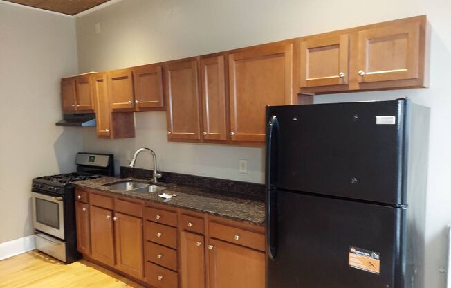 1 bed, 1 bath, 433 sqft, $1,045, Unit 5