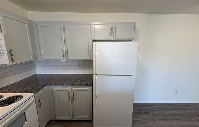 2 beds, 2 baths, 1,018 sqft, $1,550, Unit 354-2013