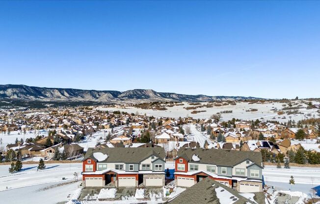 Luxury 4 bed Townhouse in Flying Horse with views of Pikes Peak and Academy
