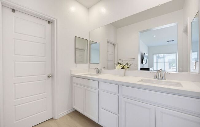 Fully Furnished & Move-In Ready | Two King En Suites + Garage | Avail 2/1