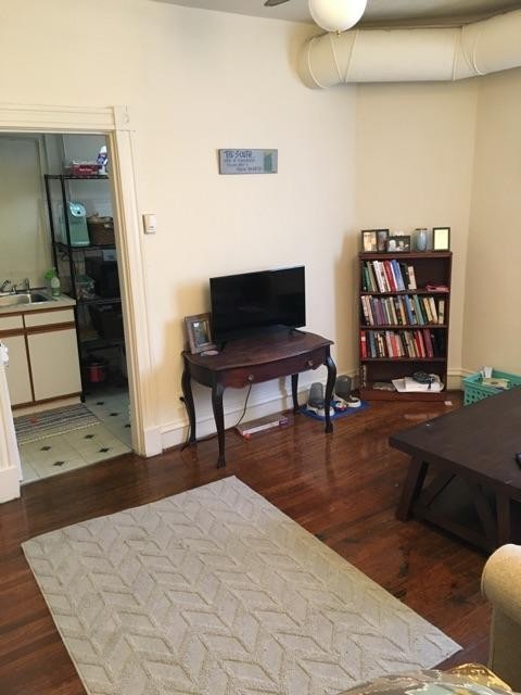 1 bed, 1 bath, $1,150, Unit Apt. 12
