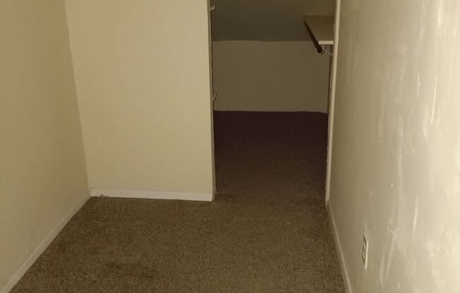 1 bed, 1 bath, $750, Unit 1