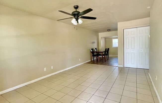 2 beds, 1 bath, 799 sqft, $1,350