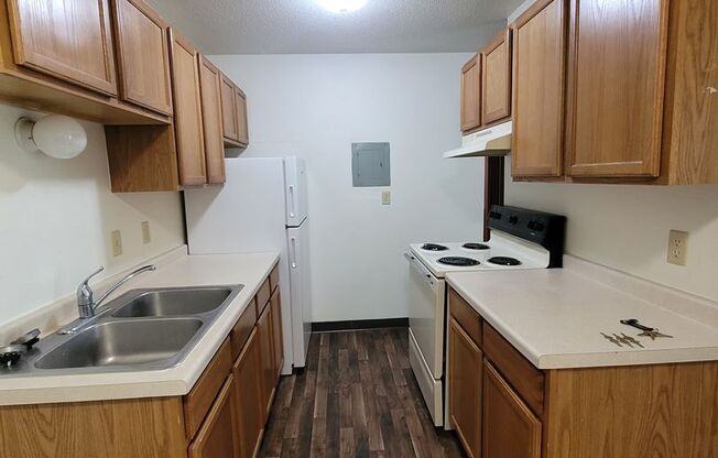 3 beds, 2 baths, 955 sqft, $1,125, Unit 1010-07