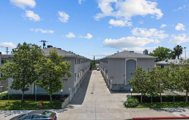 Huntington 9160 Complex LLC