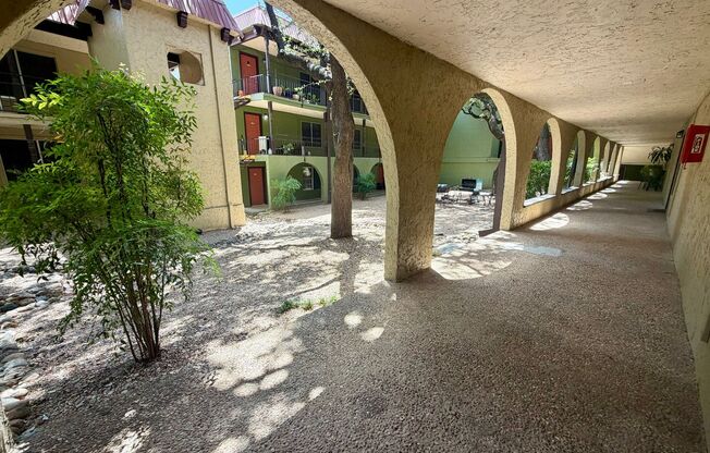 2 beds, 2 baths, 960 sqft, $1,500, Unit ELP2202-162