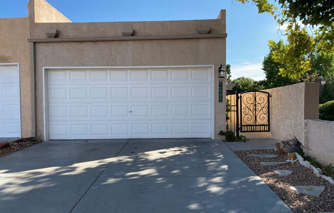 2 Bedroom, 2 Bathroom Townhome near Montgomery & Morris