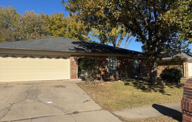 3bdrm, 2 bath, Move In Ready! Keller ISD!