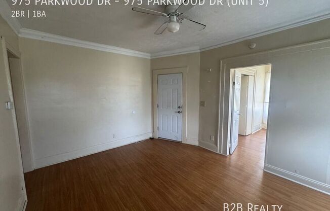 975 PARKWOOD DR
