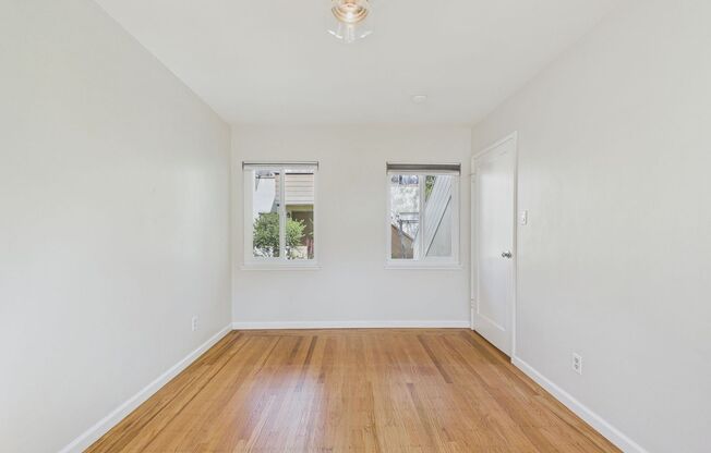 **Bright & Spacious 1BR Near UC Berkeley | Hardwood Floors + Natural Light**