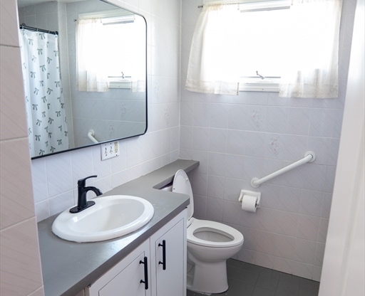 2 beds, 1 bath, 1,250 sqft, $2,900, Unit 1