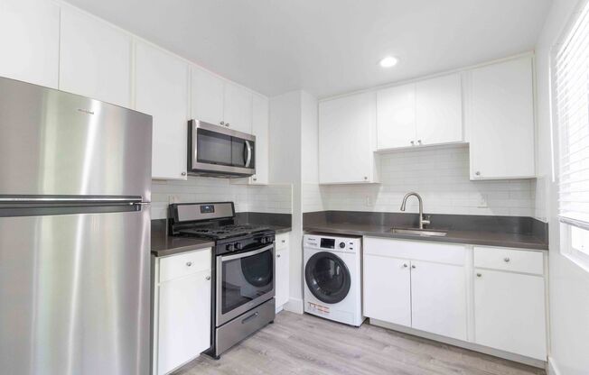 1 bed, 1 bath, 625 sqft, $2,350, Unit 309