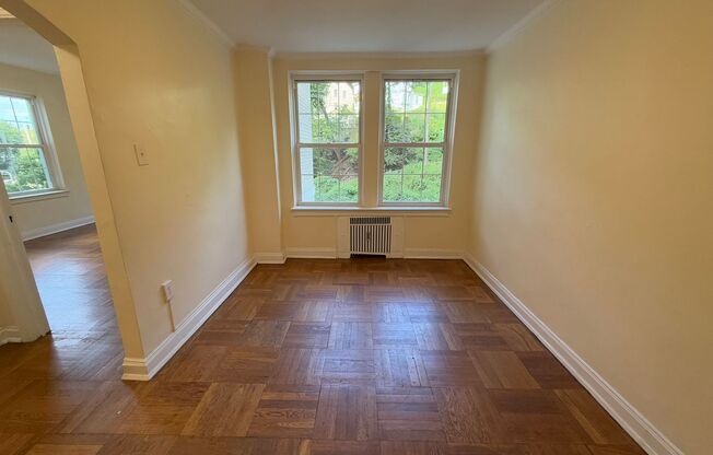 1 bed, 1 bath, 768 sqft, $1,450, Unit Royal York 312